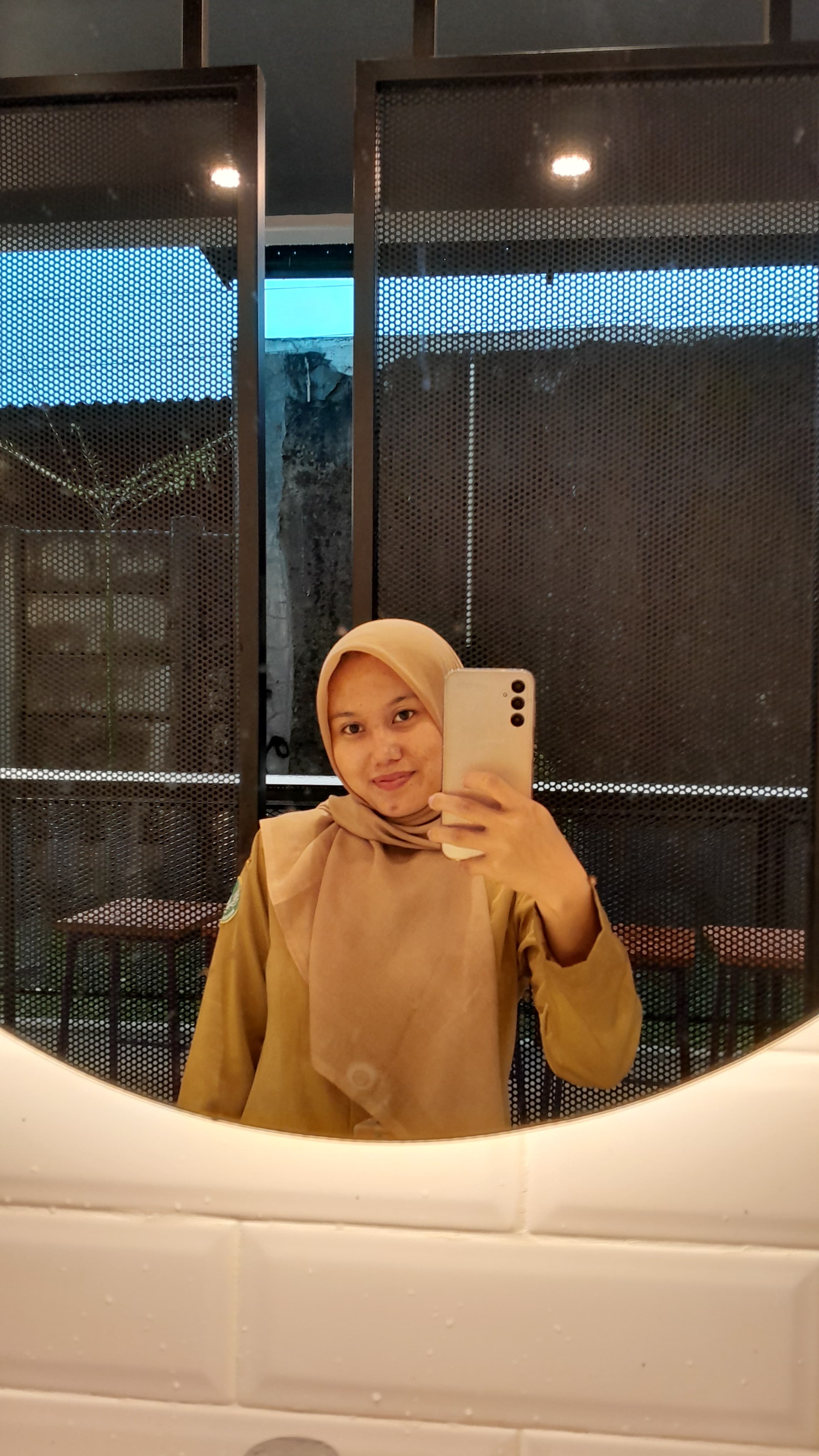 Tia Nita Markhatus Sholehah 